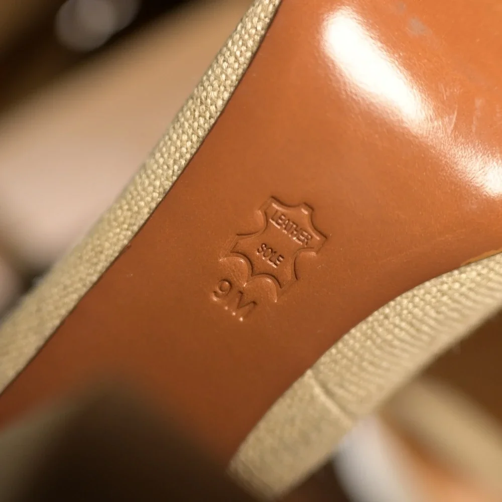 Tory Burch $325. Canvas Snakeskin Cap Toe Block Heel Pumps Beige Gold Logo 9M